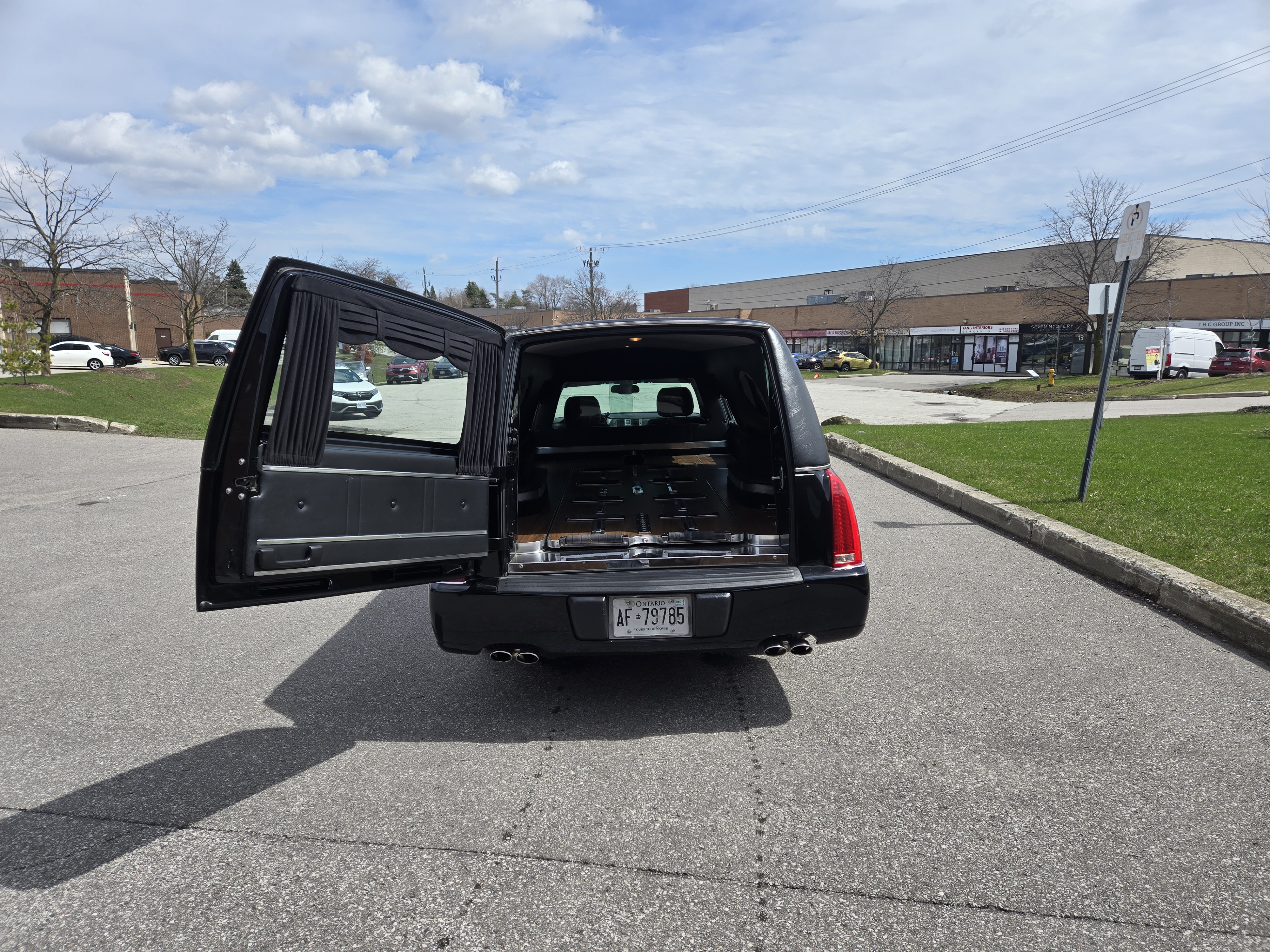 2009 Cadillac DTS Funeral Coach